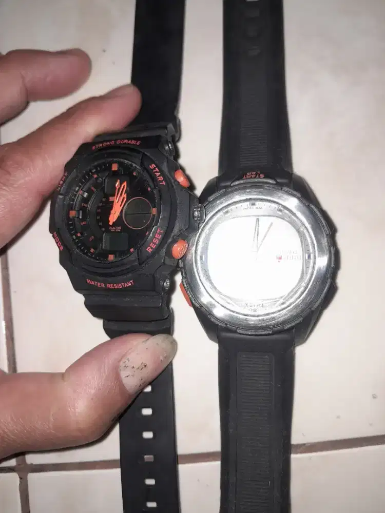 Jam tangan 22 mati