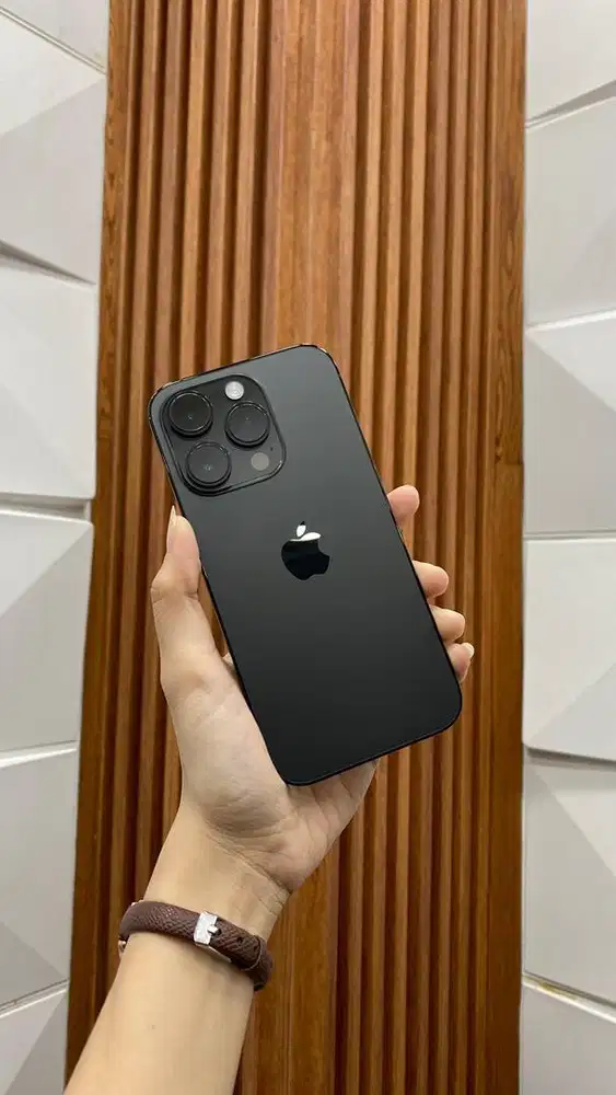 Second iphone 14 pro 256 gb space black garansi resmi indonesia