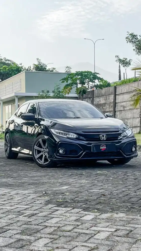 Honda Civic Turbo Hatchback 1.5 CVT 2018 Hitam Harga Nett 355juta