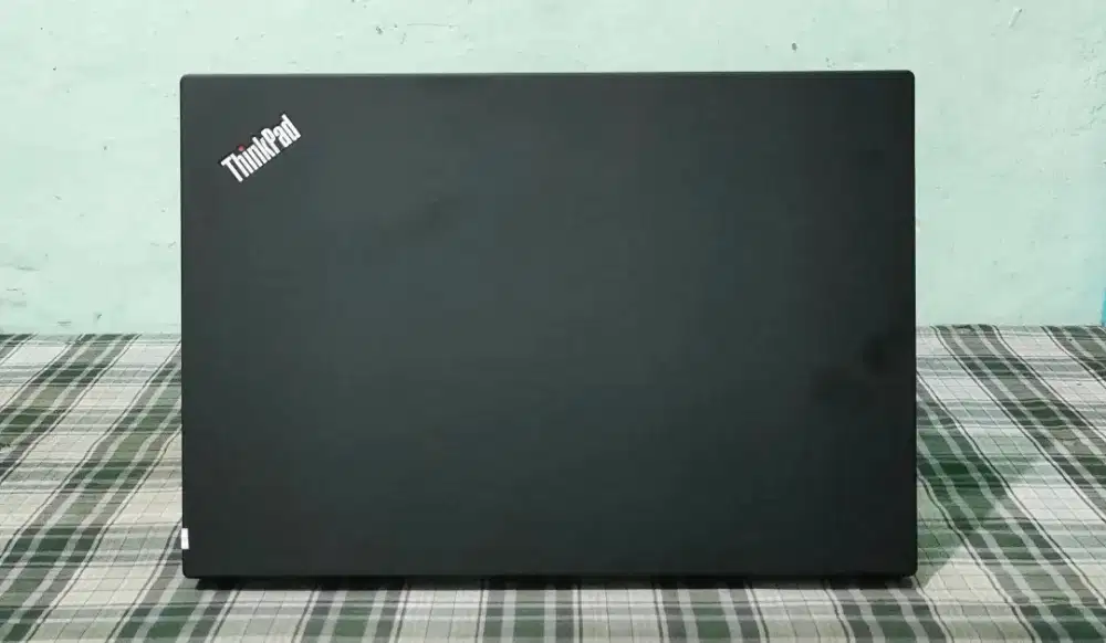 Thinkpad T14 Gen2 backlit Fhd IPS i7gen11 ram16 ssd512 batre UpTo 6jam