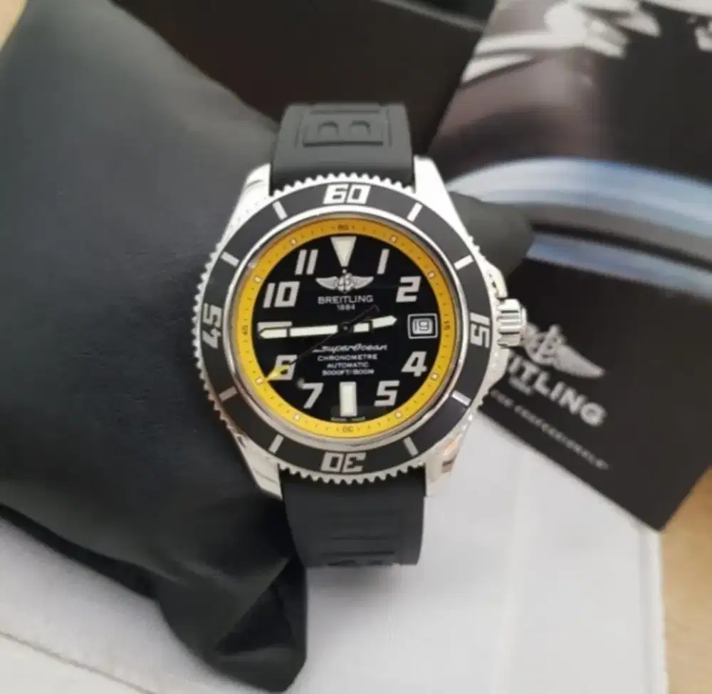 BREITLING 
SUPEROCEAN DIVERS 1500M