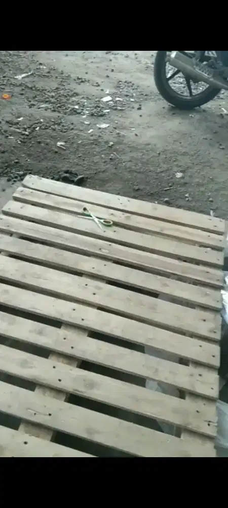 Jual Pallet Kayu Kondisi Bagus Siap Pakai