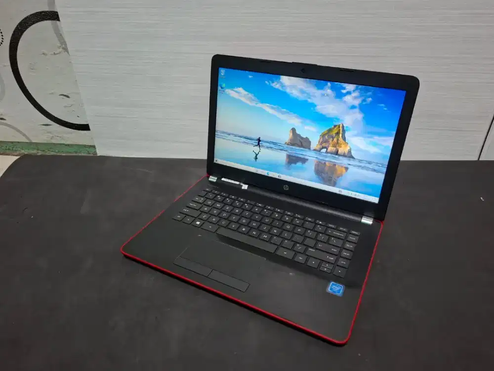 Laptop HP 14 -BS0XXX -Body Red -HDD 500Gb -4GB -Batre Bagus -Gress