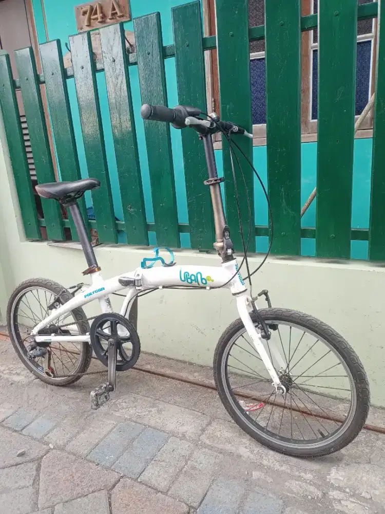 Sepeda lipat polygon urbano