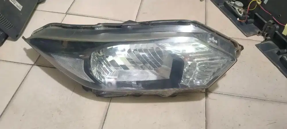Lampu Depan Honda CRV 2015~2017