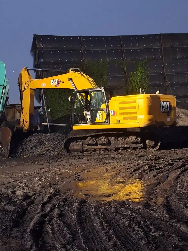 Dijual Alat Berat CAT GC330 thn 2021