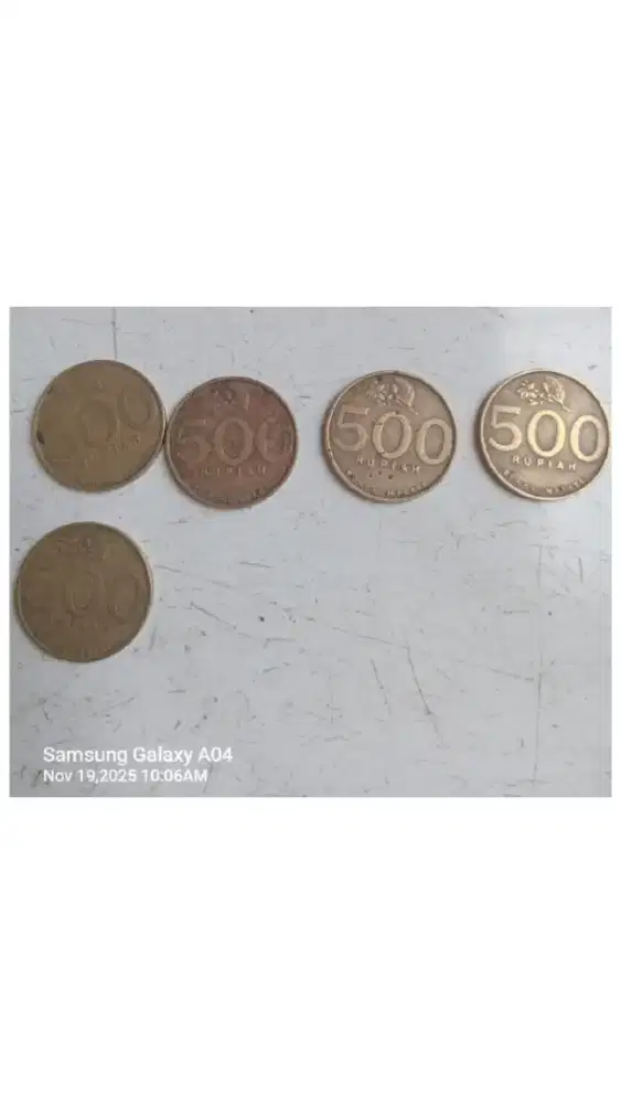Dijual koin 500 an ada 5 biji