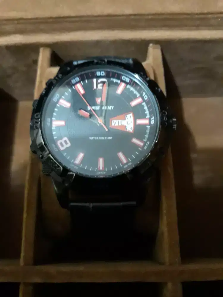 Jam tangan Swiss Army model 1049-3 G.C