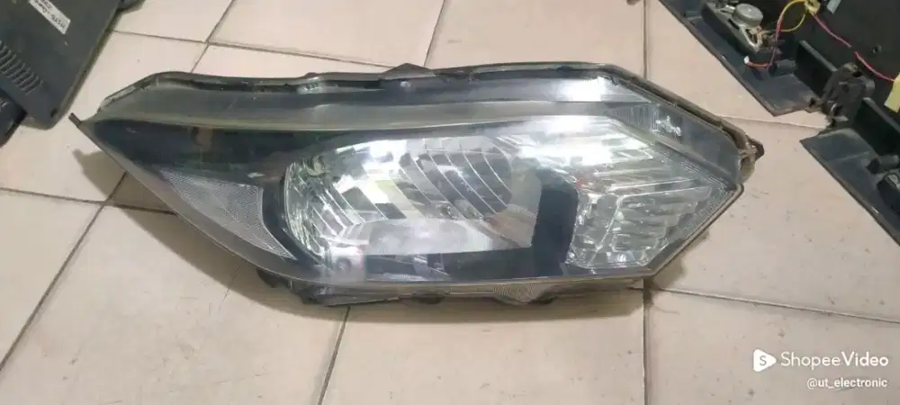 Lampu Depan Honda CRV 2015-2017