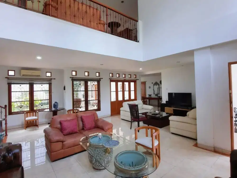 Rumah Mewah di Jakarta Selatan dekat JORR, Pondok Indah dan Fasilitas Kesehatan