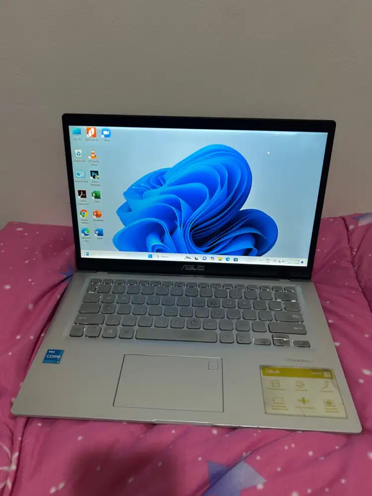 ASUS I3 gen 11 2024th