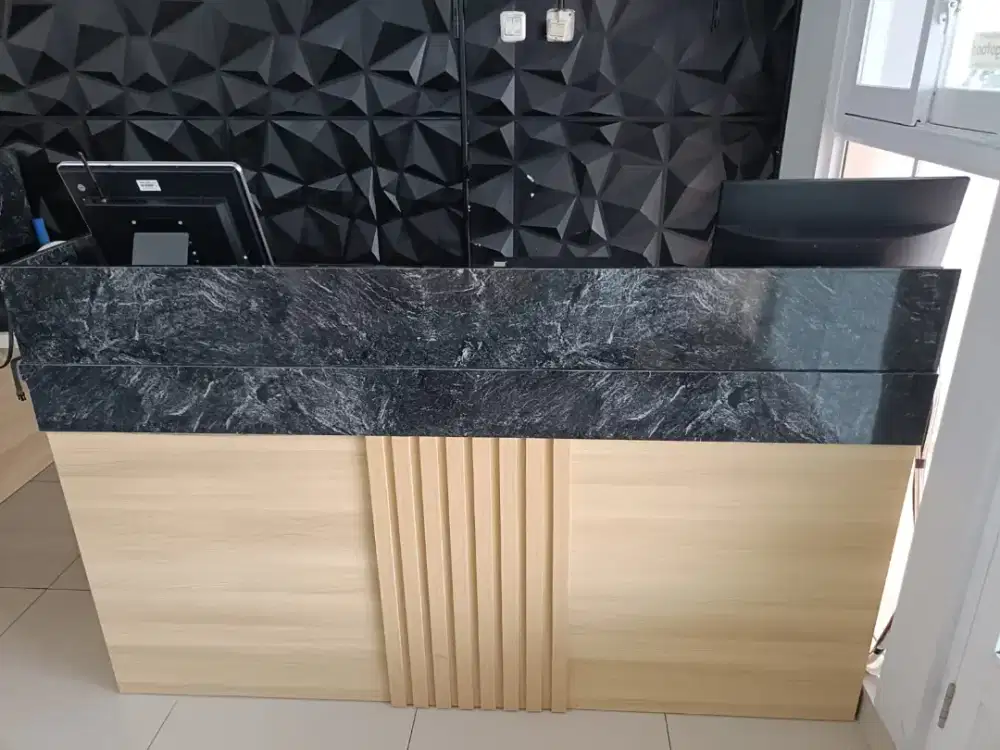 Meja kasir resto cafe