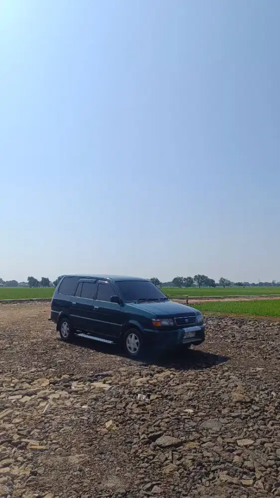 Kijang Kapsul LGX Karbu 1.8CC Tahun 1999