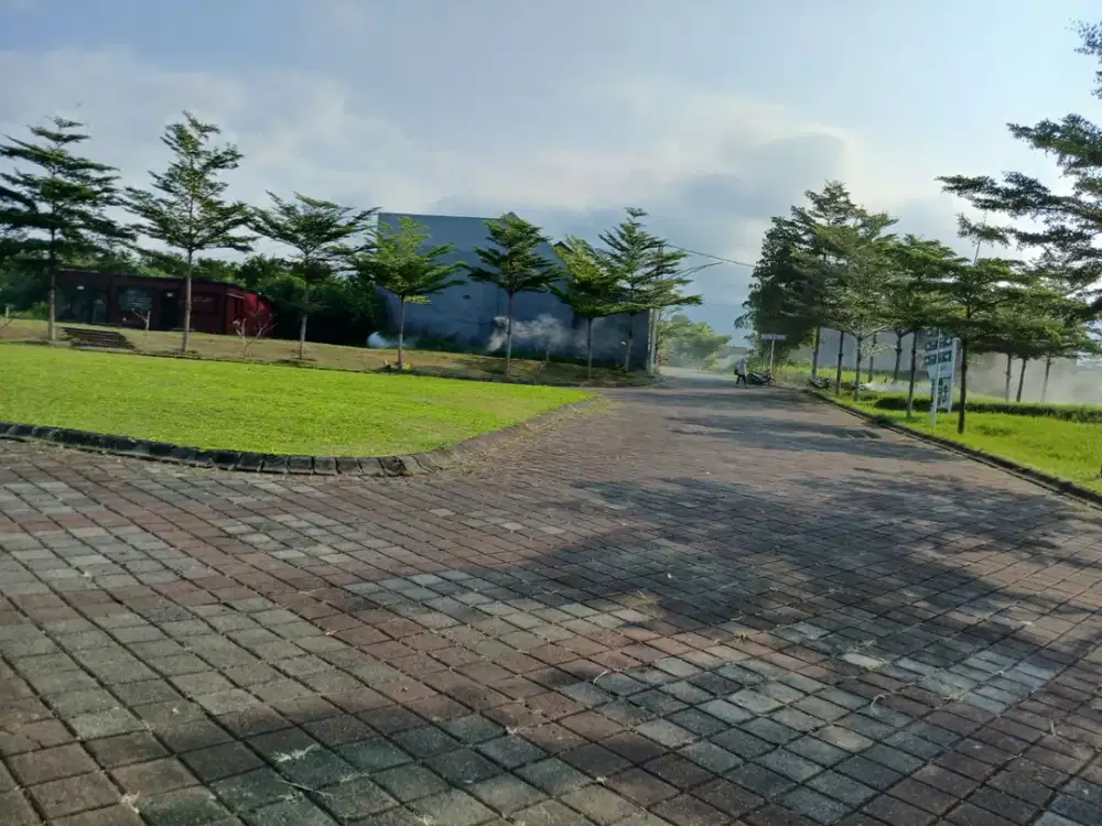 - Tanah Malang Lingkungan Asri dan Bebas Banjir