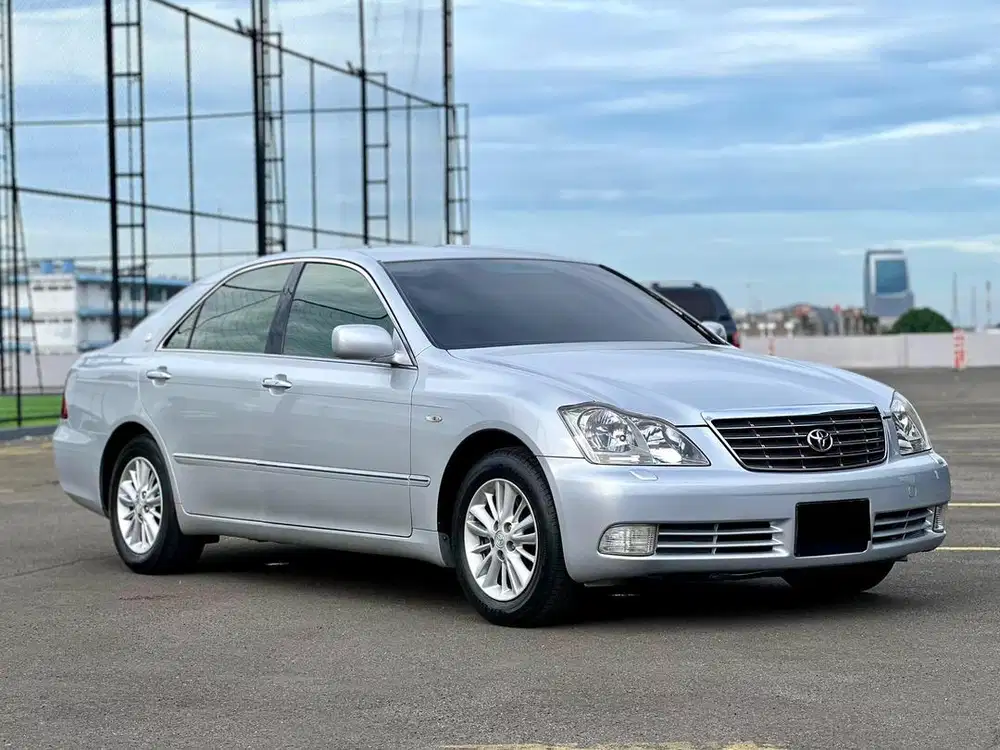 Toyota crown royal saloon 2007