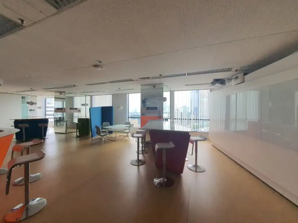 Sewa Kantor Menara Thamrin 400 sqm Fully Furnished