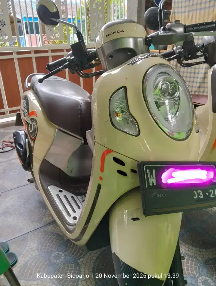 Scoopy Krem Coklat 2021