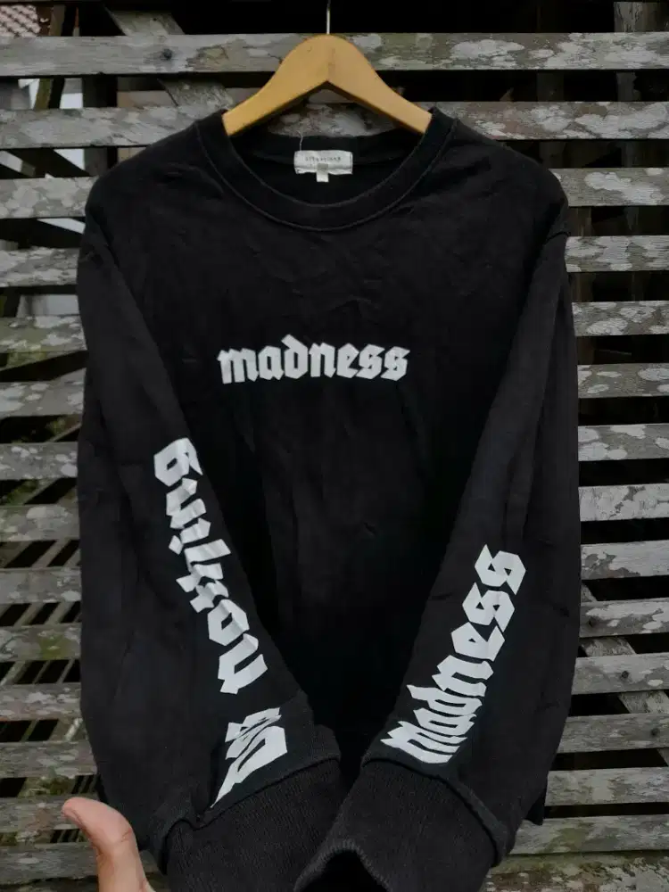 Crewneck Thrift Tebal