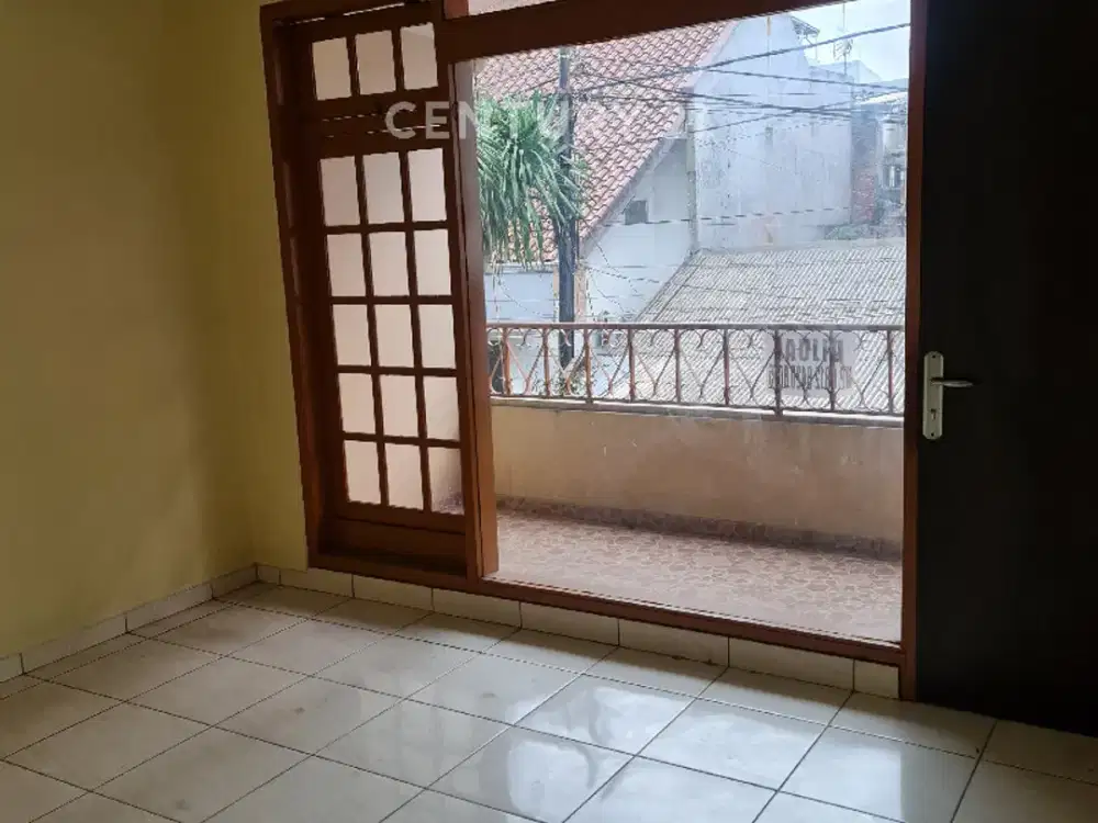 Rumah 2 Lantai Lokasi Strategis Dekat Mall Di Grogol S7380