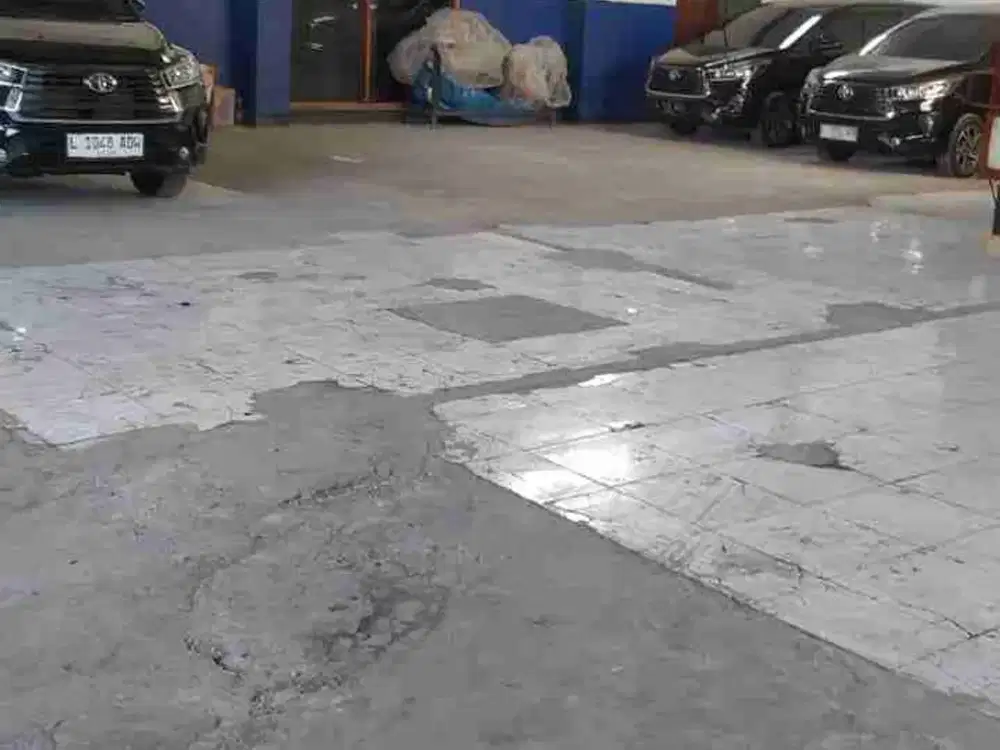 Jual Bengkel dan Rumah 2 Lt