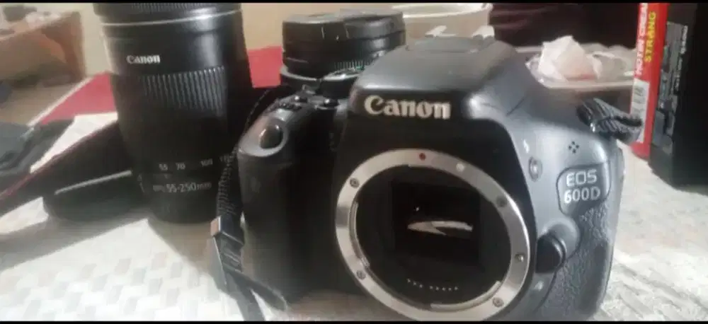 CAMERA EOS 600D + LENSA 18-55mm + Lensa 55-250MM