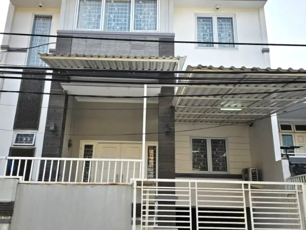 Rumah 3lt 8x15 120m Type 4KT Kelapa Gading Jakarta Utara