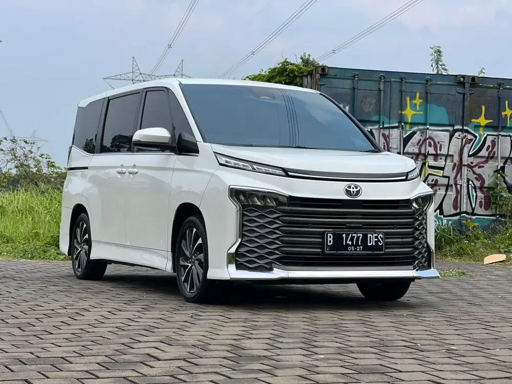 [TDP 5jt] New Voxy 2.0 CVT TSS 2022 Matic AT Putih White TERMURAH NEGO