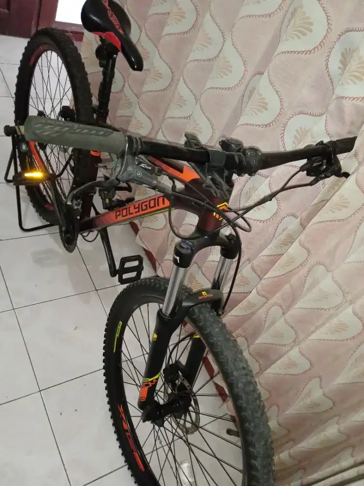 Sepeda gunung UK 27