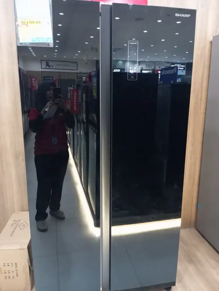 Kulkas Sharp 532 L