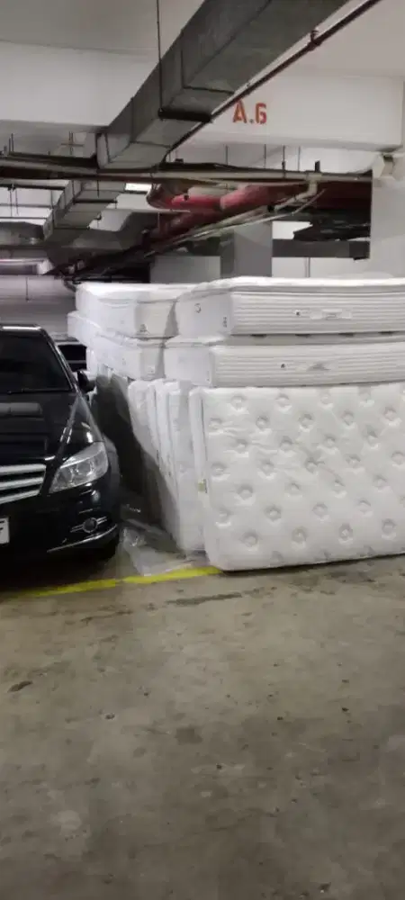 Lady americana bongkaran hotel