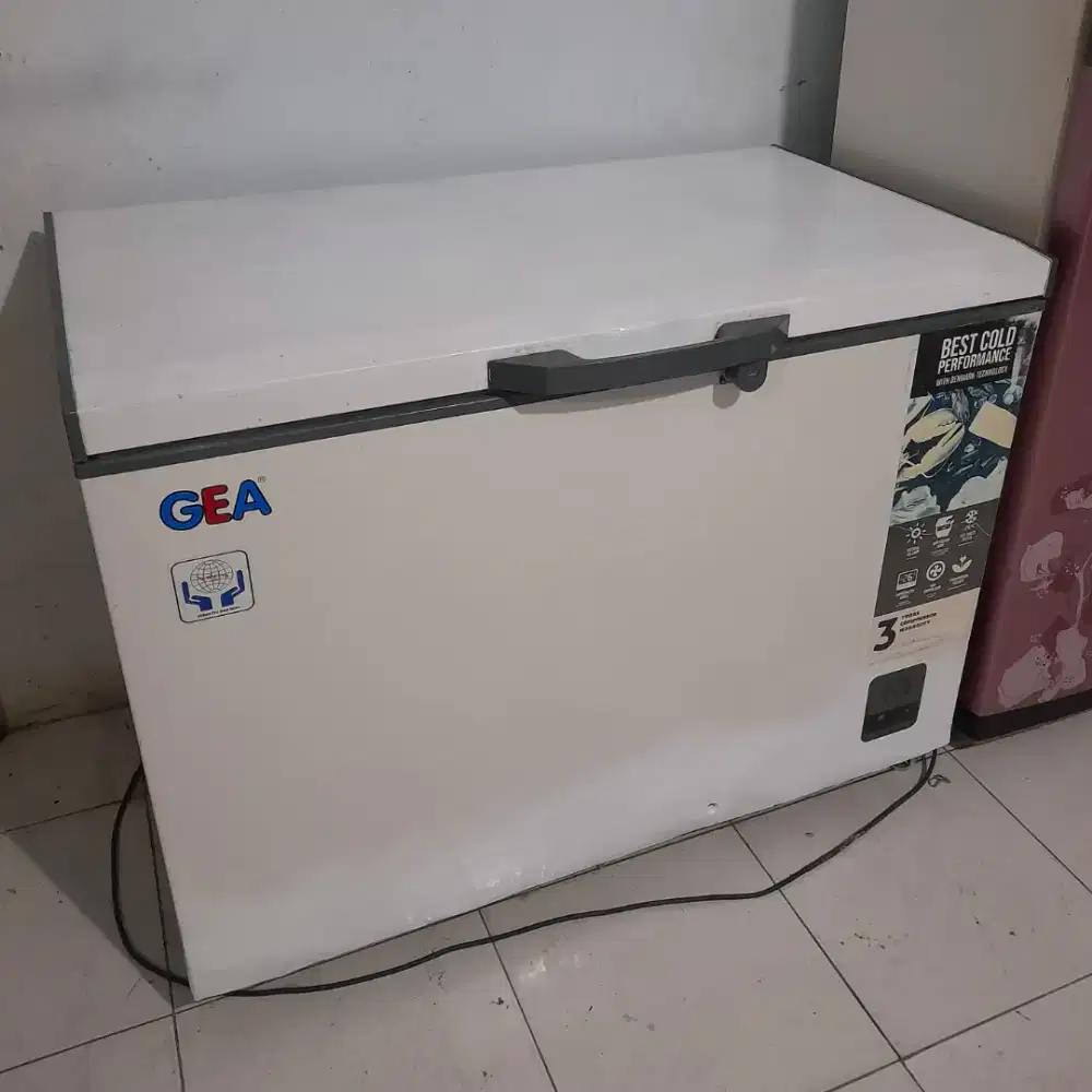 Freezer Box GEA 330 Liter . Second . Normal