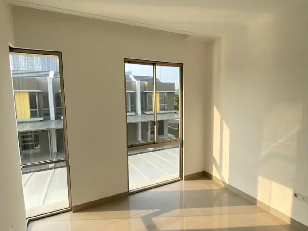 DIJUAL RUMAH 2 LANTAI DI PIK 2 UK 4.5x10 SHGB BISA KPR TERMURAH