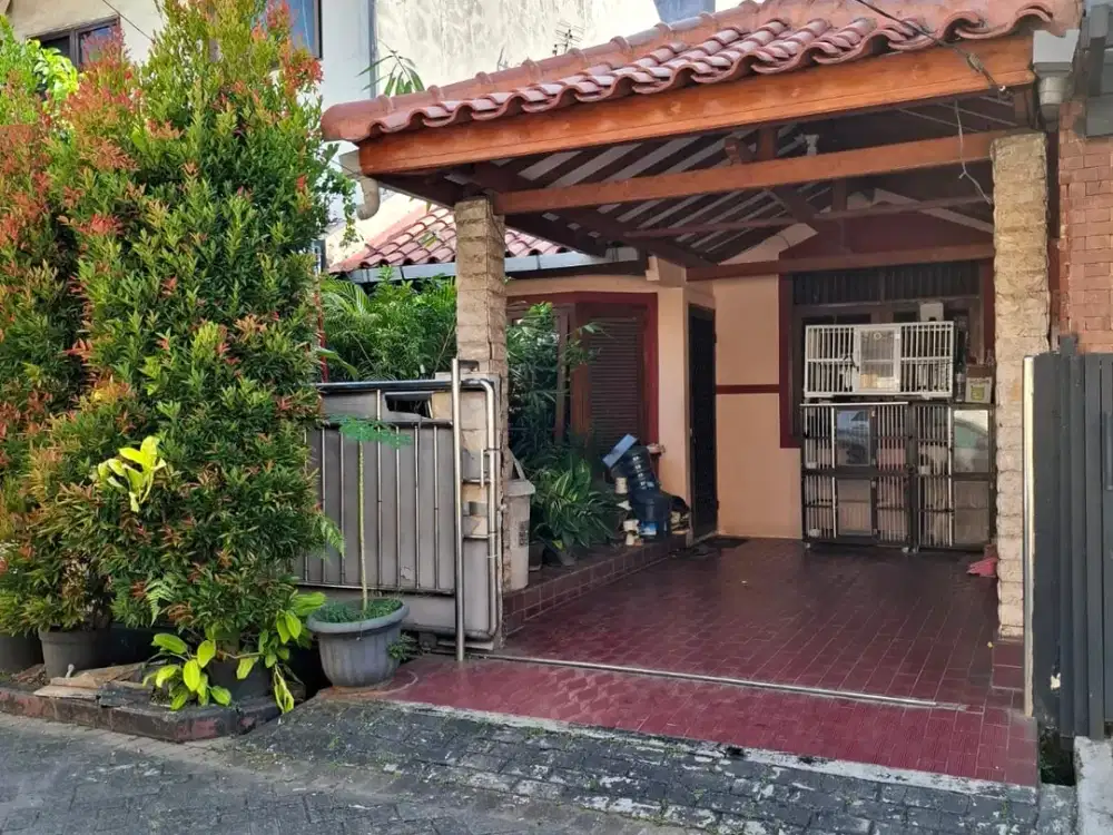 Rumah lokasi strategis di Bintaro Jaya Sektor 5