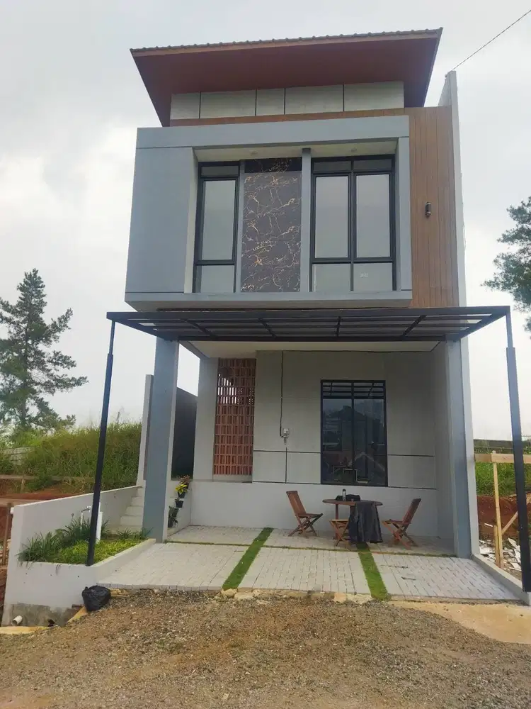 Rumah Mewah 2 lantai Dp all in 10juta,dekat kampus Widyatama