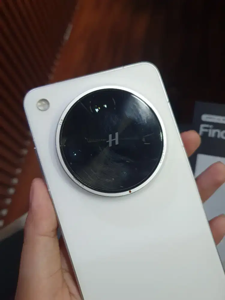 Oppo Find X8 Ultra 16/512 – Fullset, Semua Operator – Harga 18 Juta