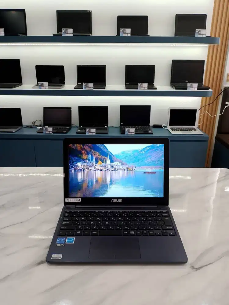 [AS10] Laptop Rendering Intel Nseries 4GB Cocok Untuk Perkantoran