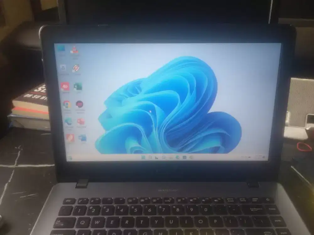 Instal PC & laptop panggilan