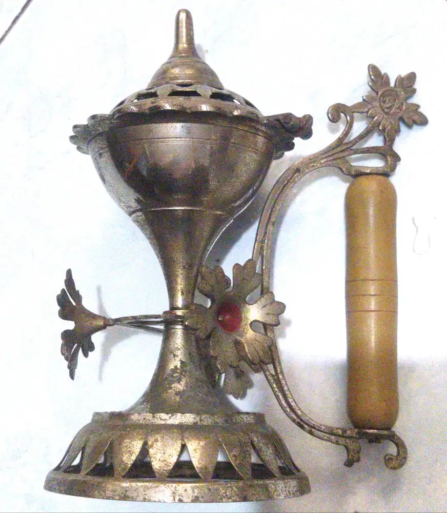 Tempat Dupa Kuningan Jadul antik Vintage