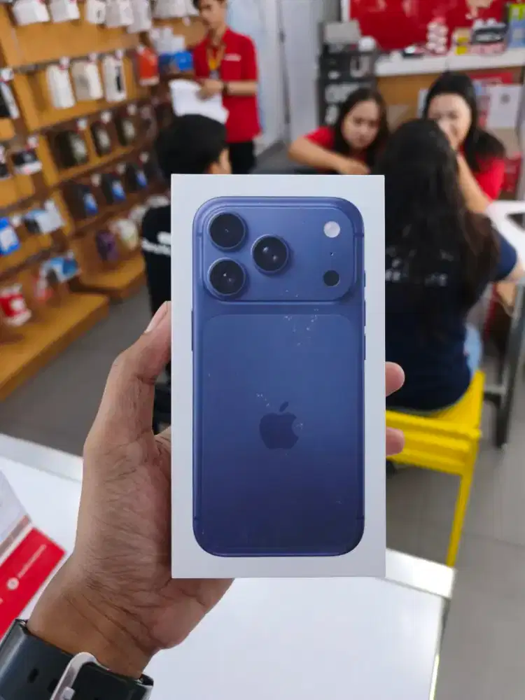 Iphone 17 pro max deep blue bisa cicilan