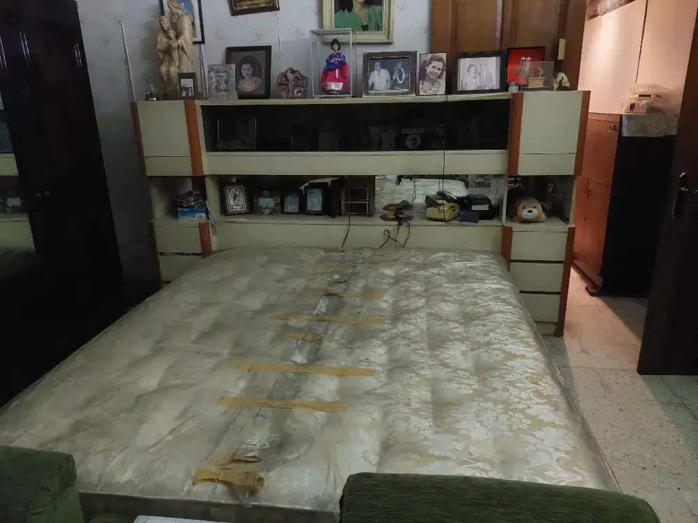 Bed Set King size For Sale