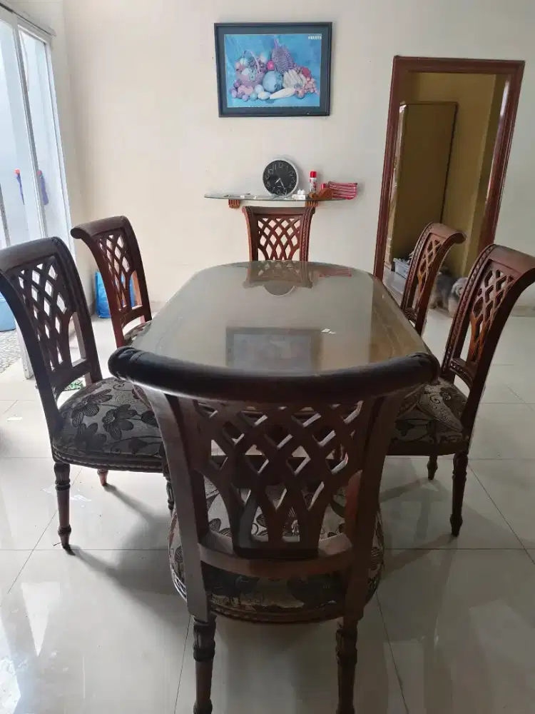 Meja makan kayu jati