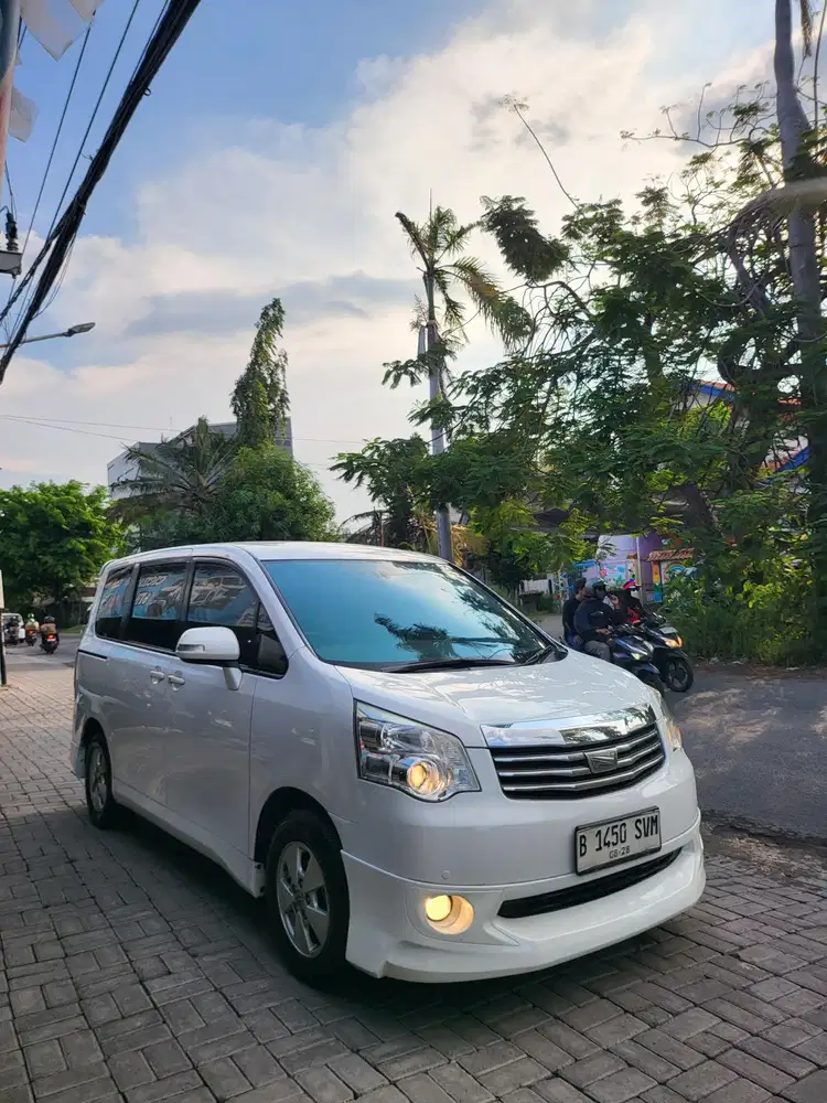 [Gress Mobil Kutisari]Nav 1 V 2.0 AT Tahun 2013,Terima BBN pembeli