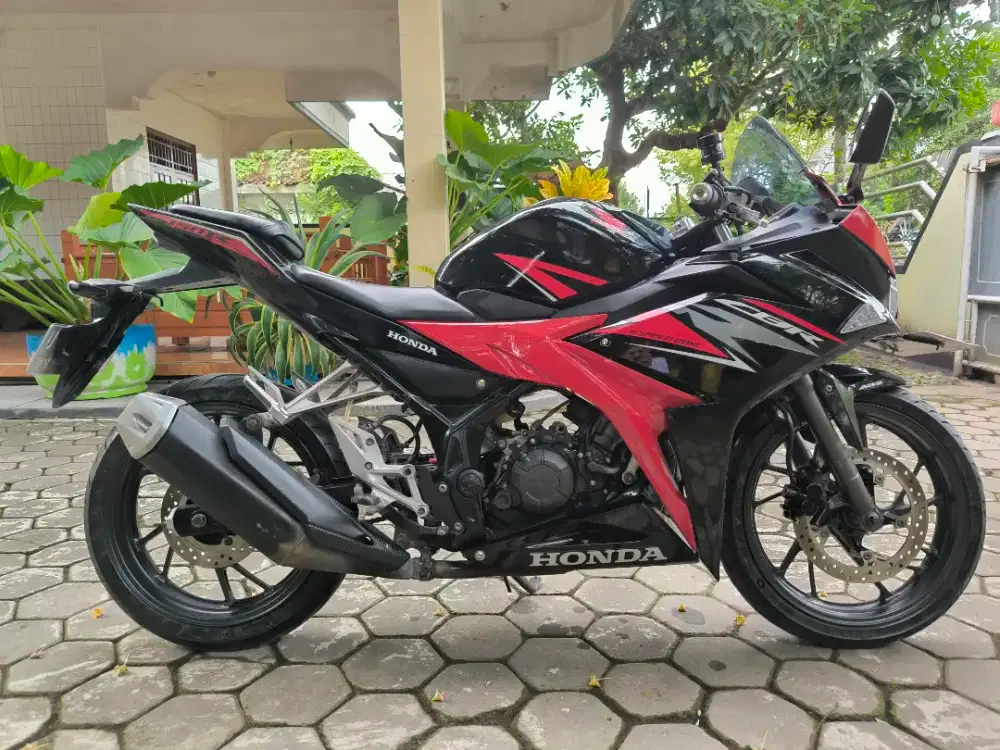 Dijual Cepat BU CBR 2018