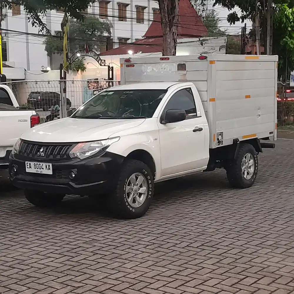 TRITON SINGLE CABIN 4x4  2018 exs CATERING