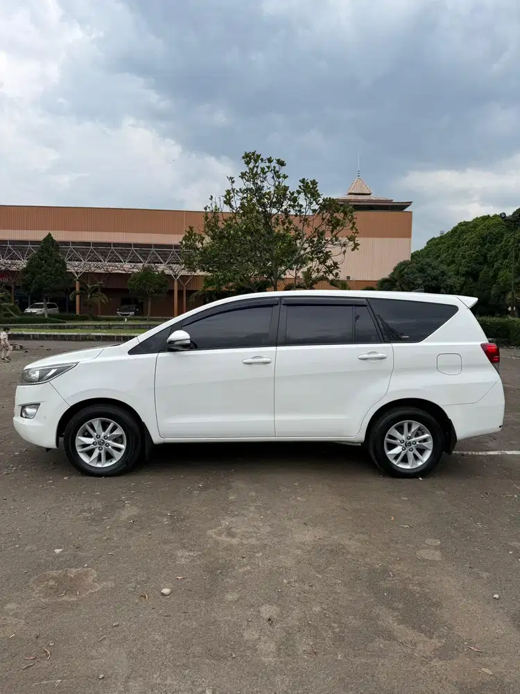 Rare Innova V Diesel At 2016