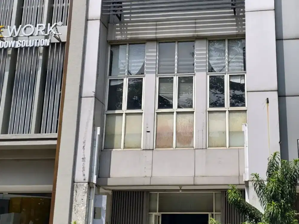 Disewakan Ruko 3,5 lt di Jl. Jalur Sutera. Jl utama Alam Sutera.
