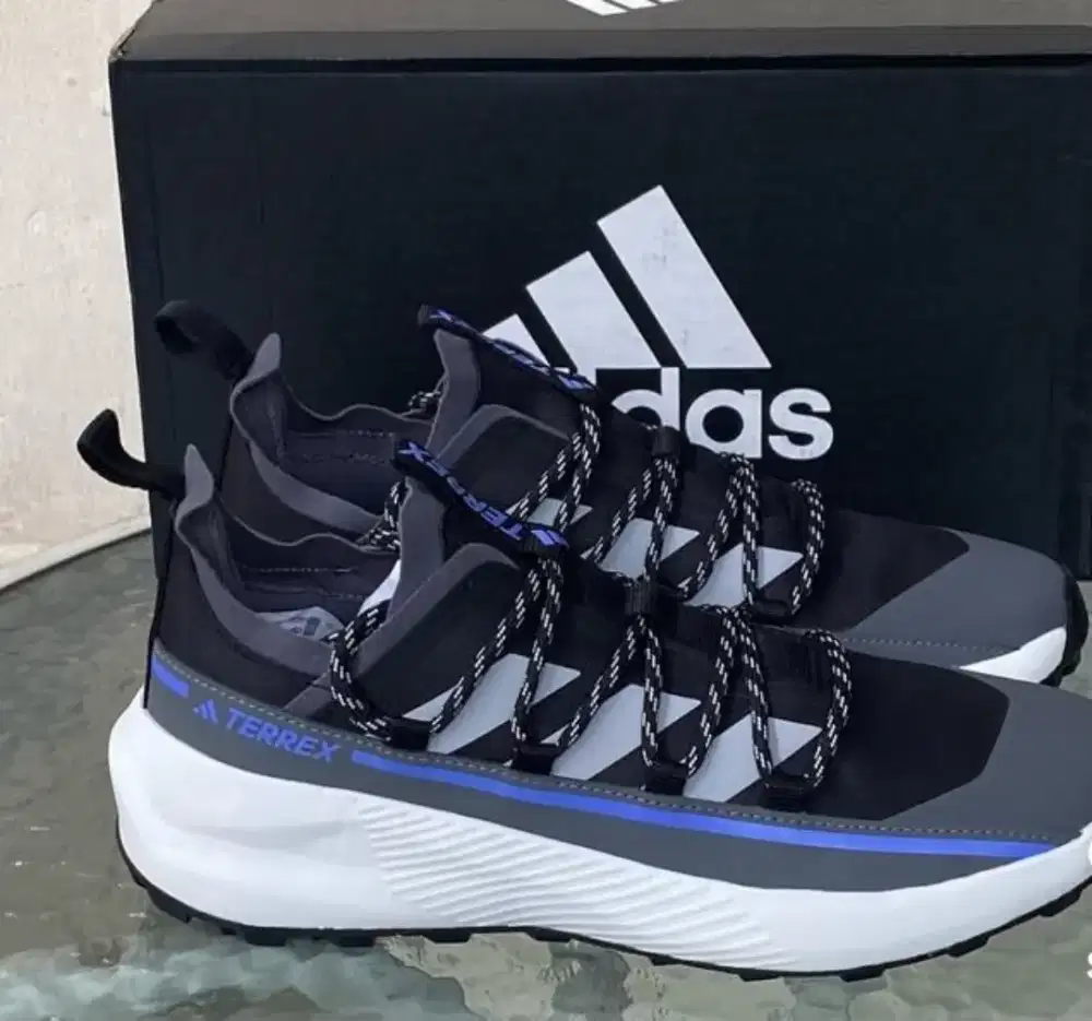 Sepatu trail Adidas terrex sizs 40 murah