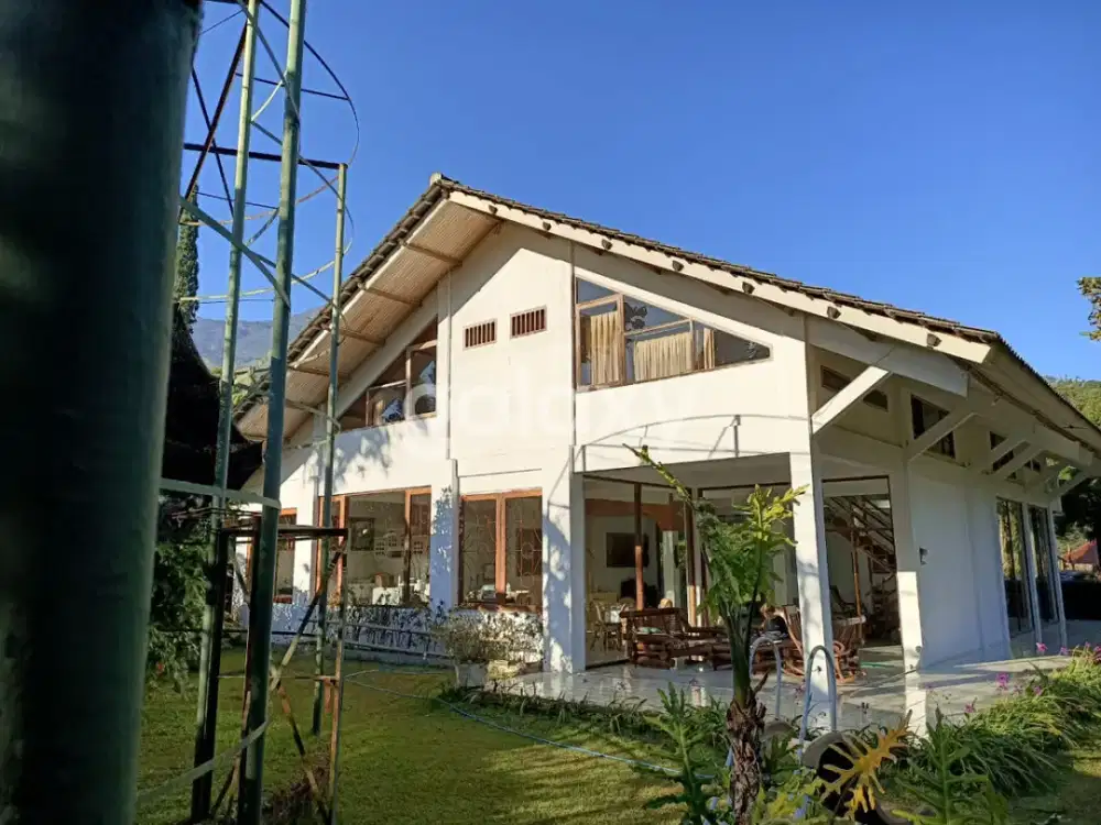 Jual Villa Trawas Lereng Gunung Welirang