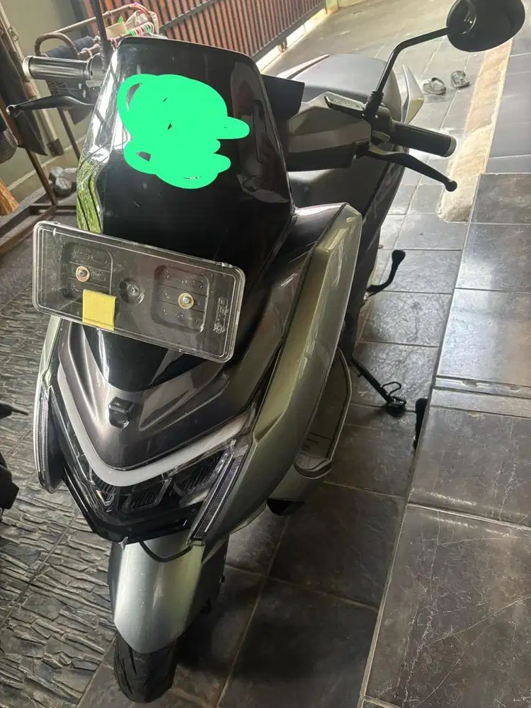 Uwinfly m100 2025 hitam