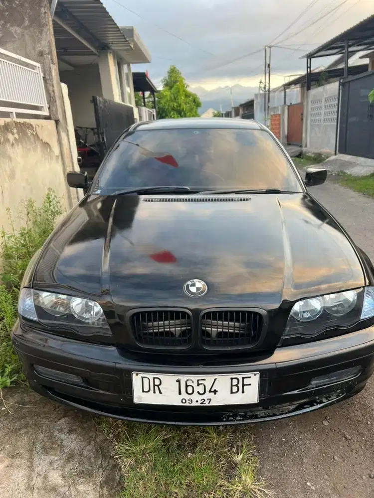 BMW E46 318i Tahun 2001